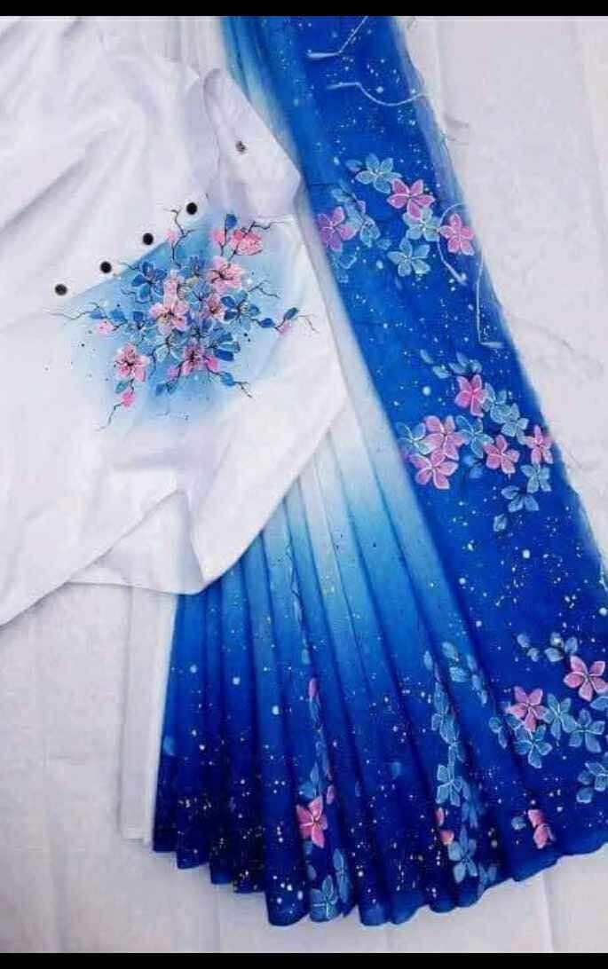 কাপল স্টাইলে এবার আসুক আলাদা ছোঁয়া!